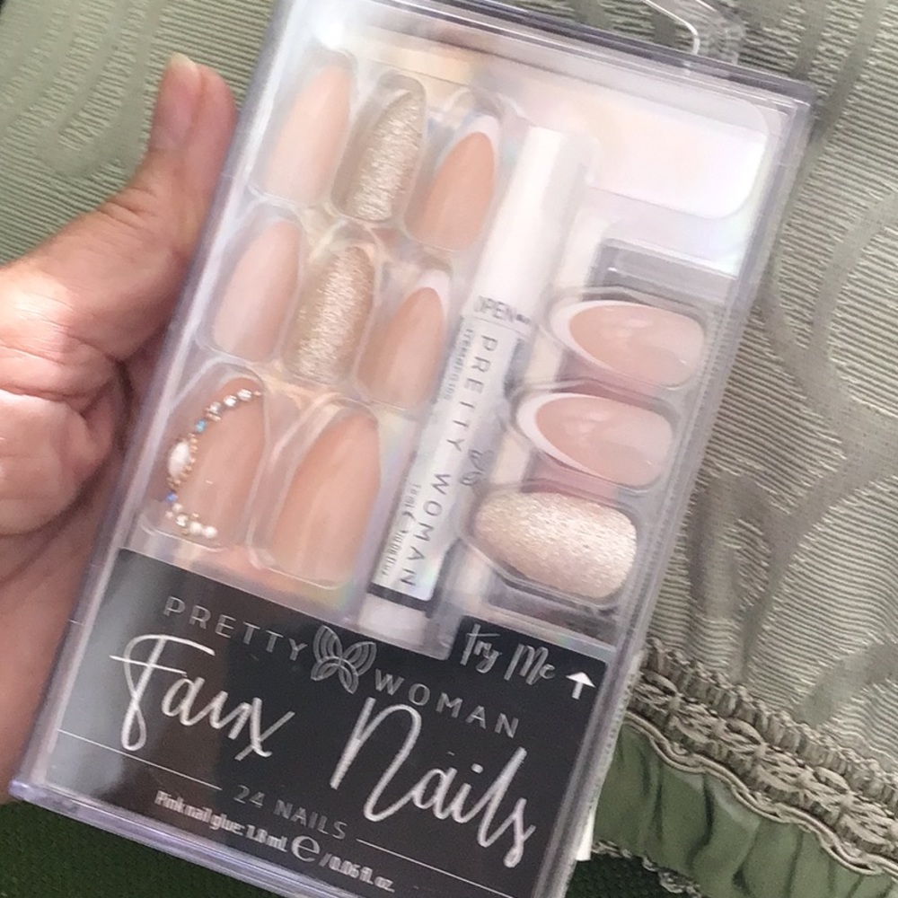 Pretty Woman Nails